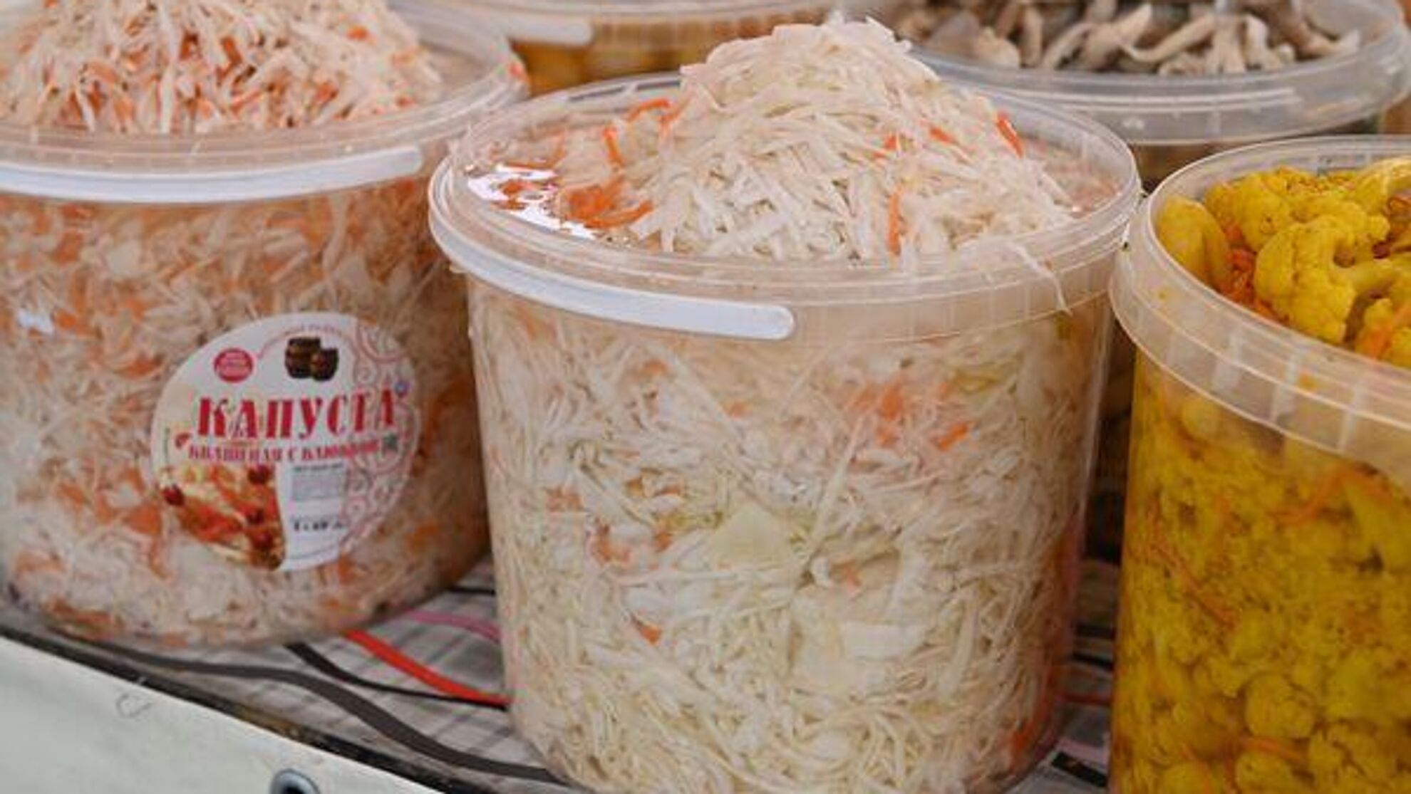 Повар поделился рецептом вкусной квашеной капусты.  - News-hub.ru, 22.10.2023