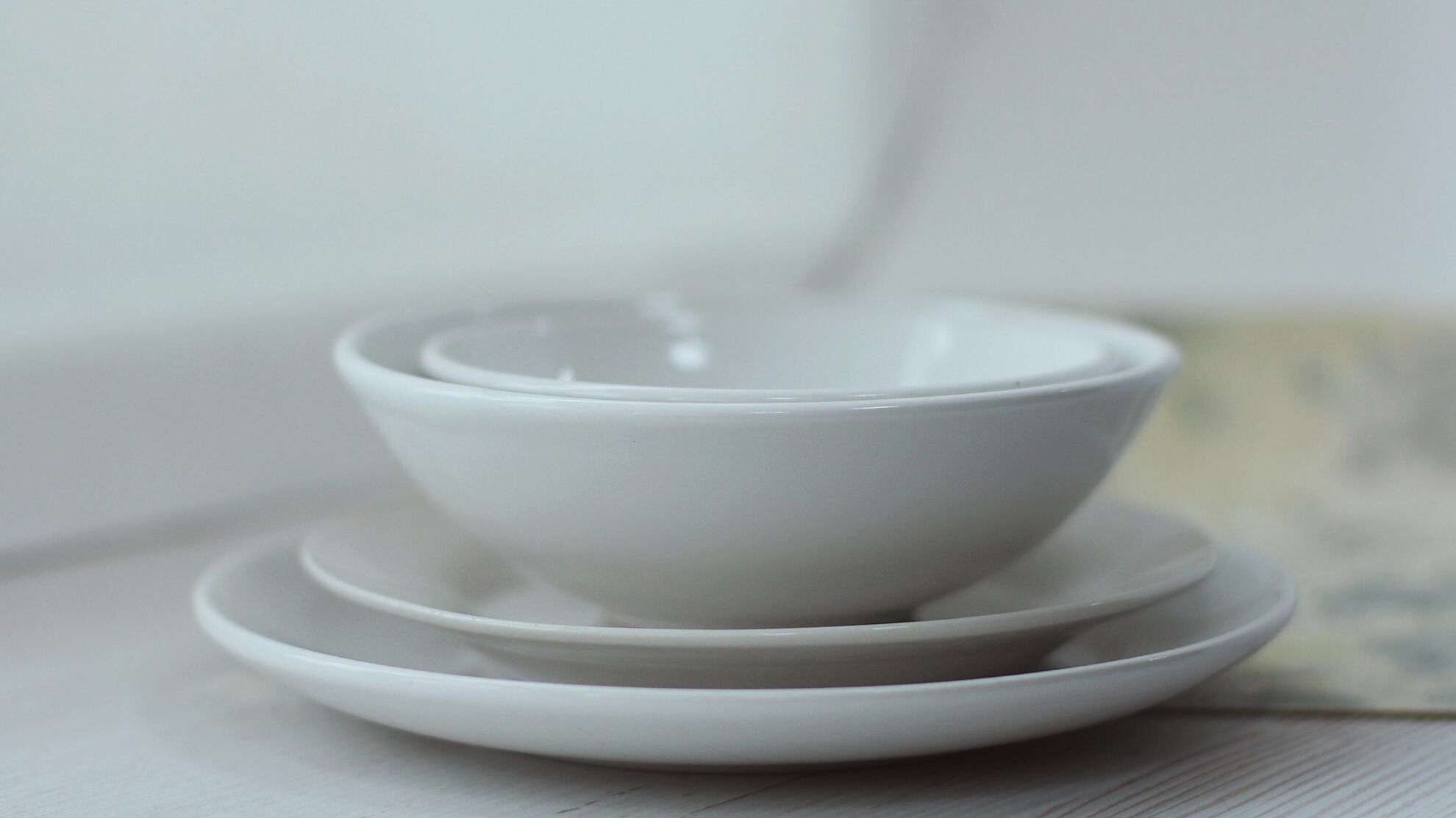 Зачем греть тарелки перед подачей горячей еды? - News-hub.ru, 02.12.2023