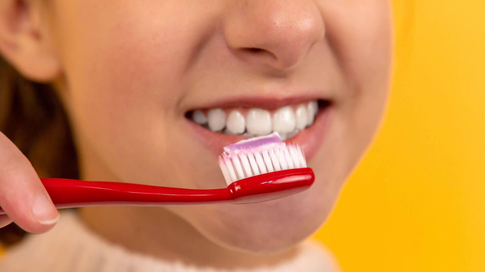 Сколько зубной пасты нужно выдавливать на щетку? - News-hub.ru, 30.11.2023